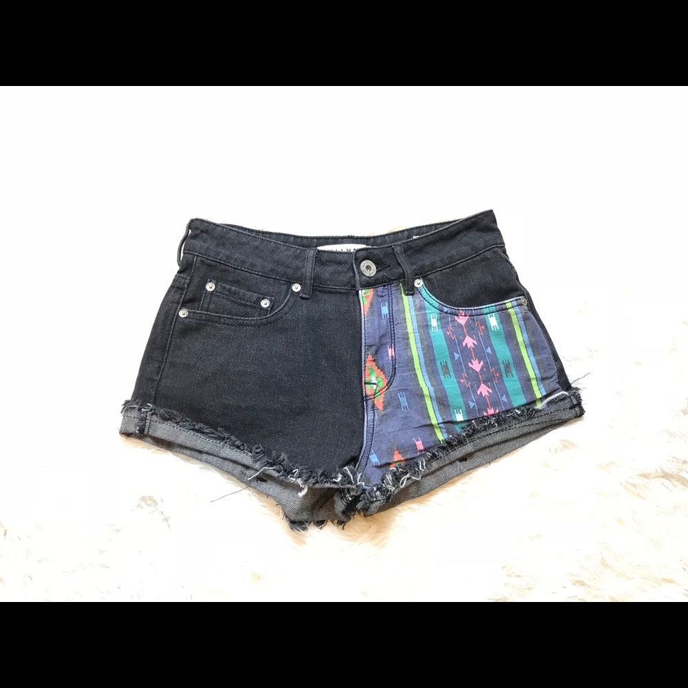 Bullhead || Black Aztec Mid Rise Shorts - Picture 1 of 6